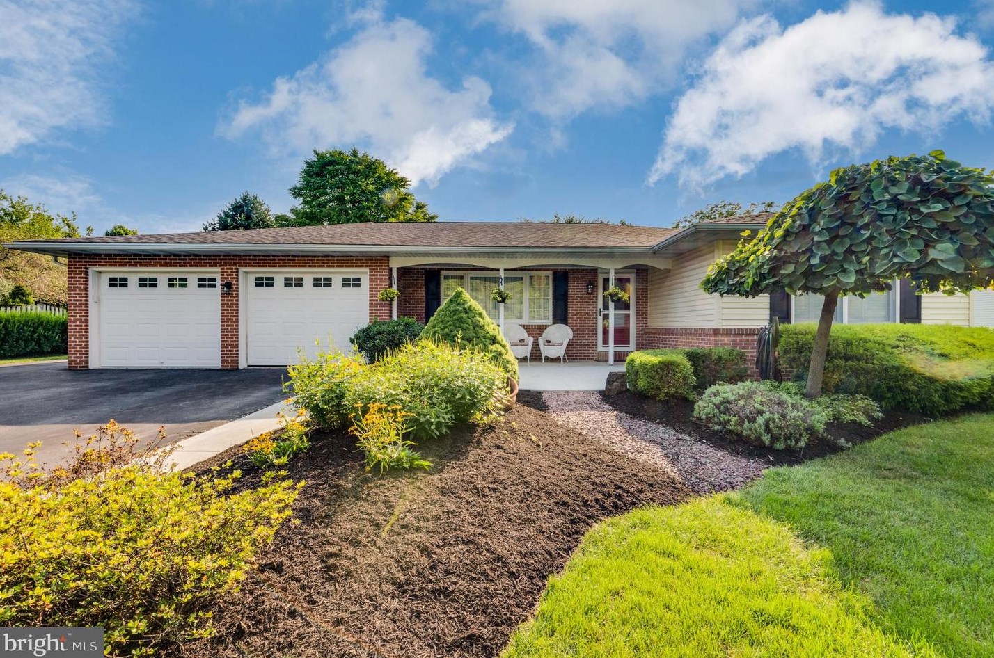 28 Loose Ln, Dauberville, PA 19533