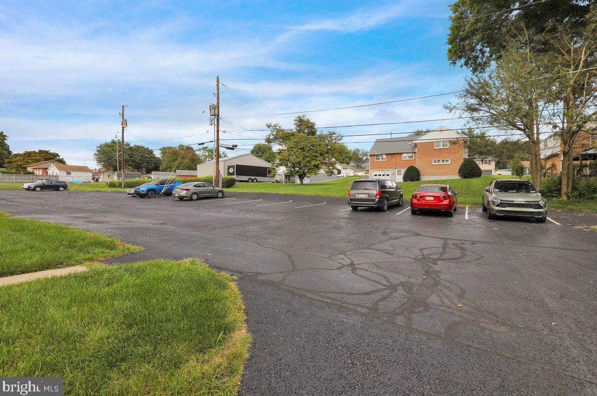 349 Wyomissing Ave, Reading PA  19607-1934 exterior