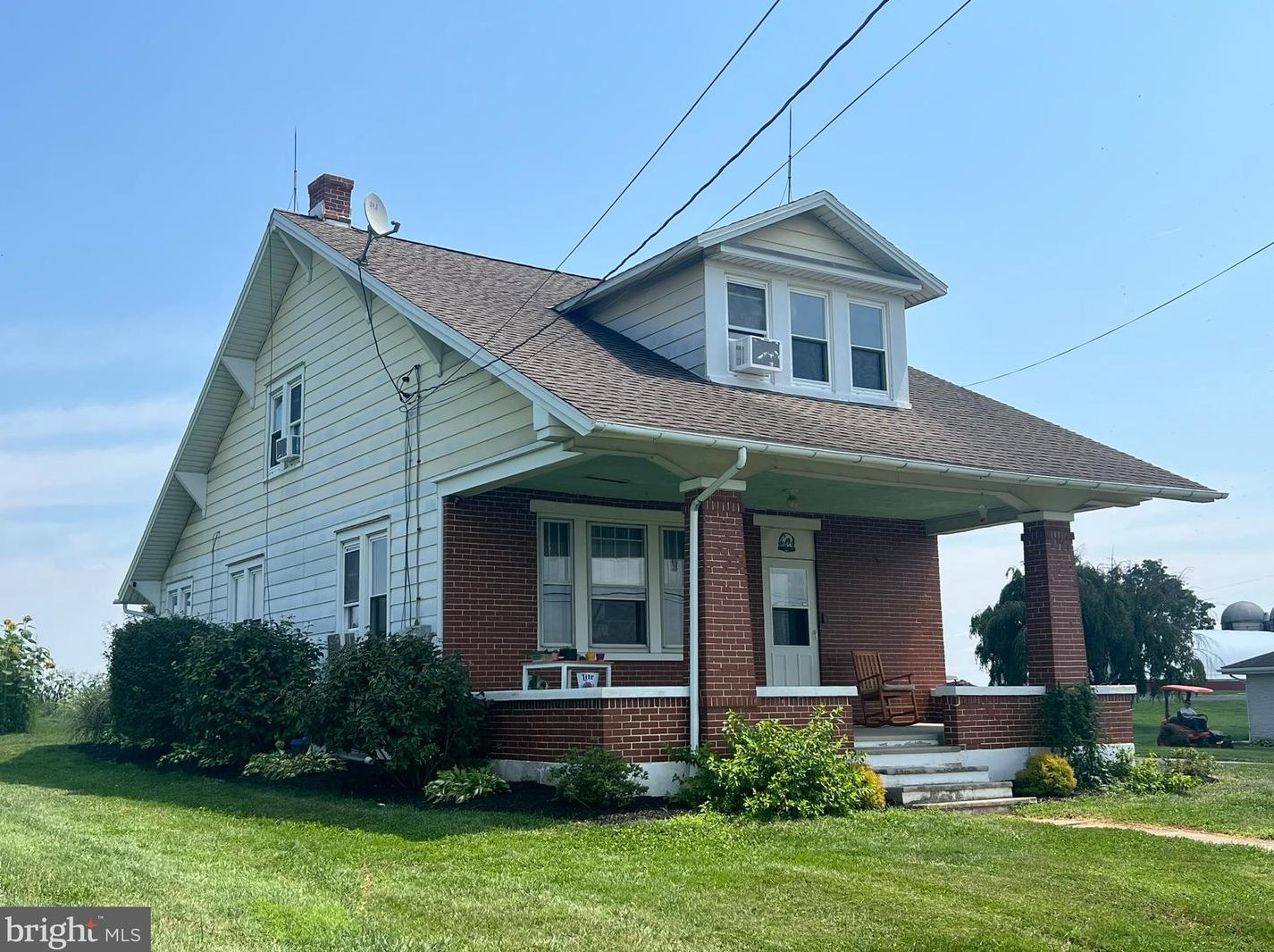 77 S Kemp Rd, Greenwich, PA 19530