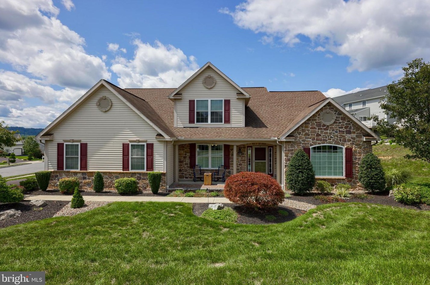 57 Lengle Ave, Wernersville, PA 19565