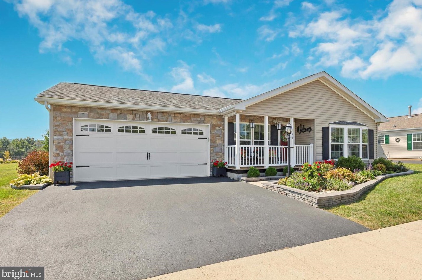 148 Random Rd, Douglassville, PA 19518