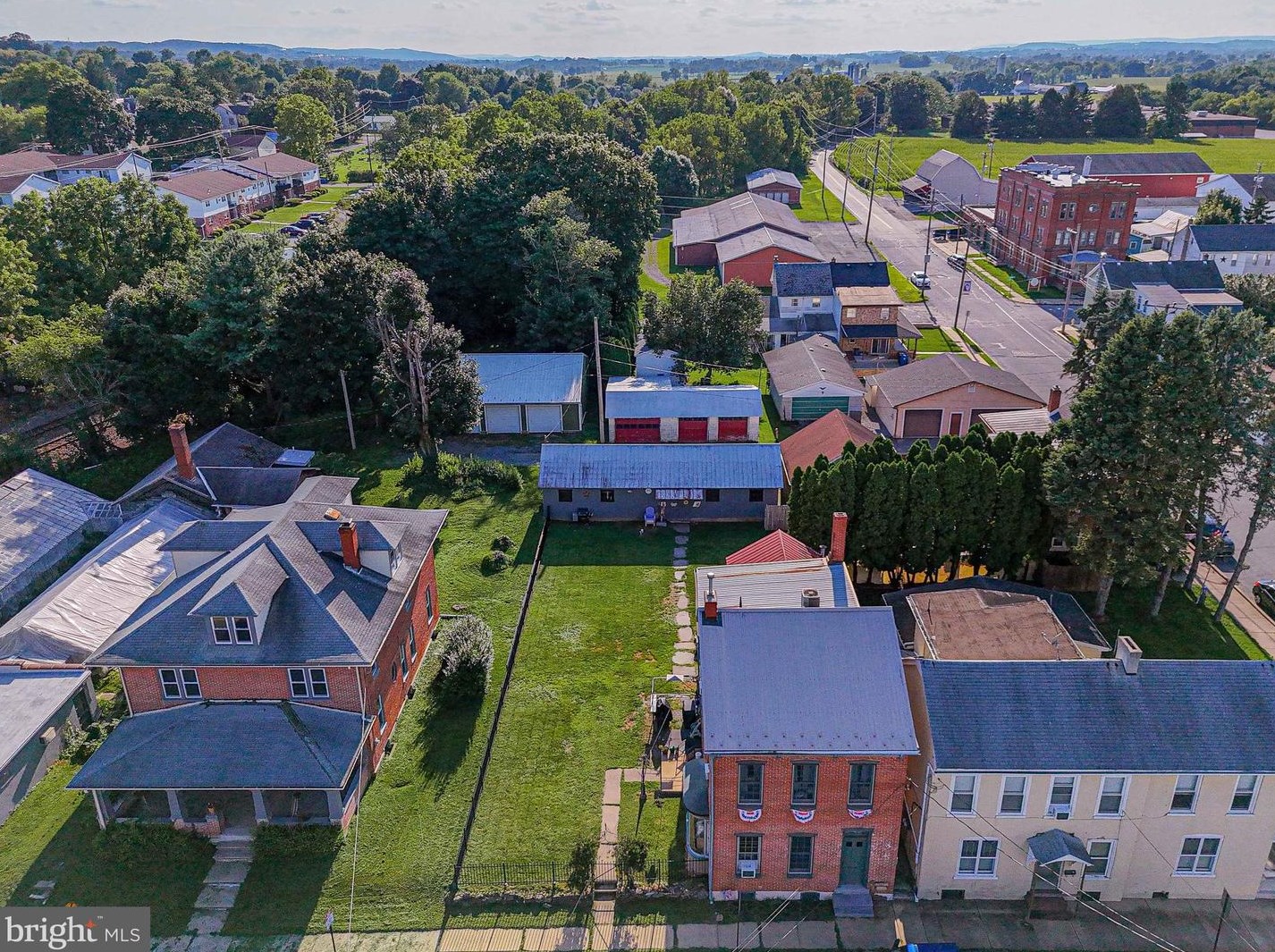 42 N Main St, Topton, PA 19562