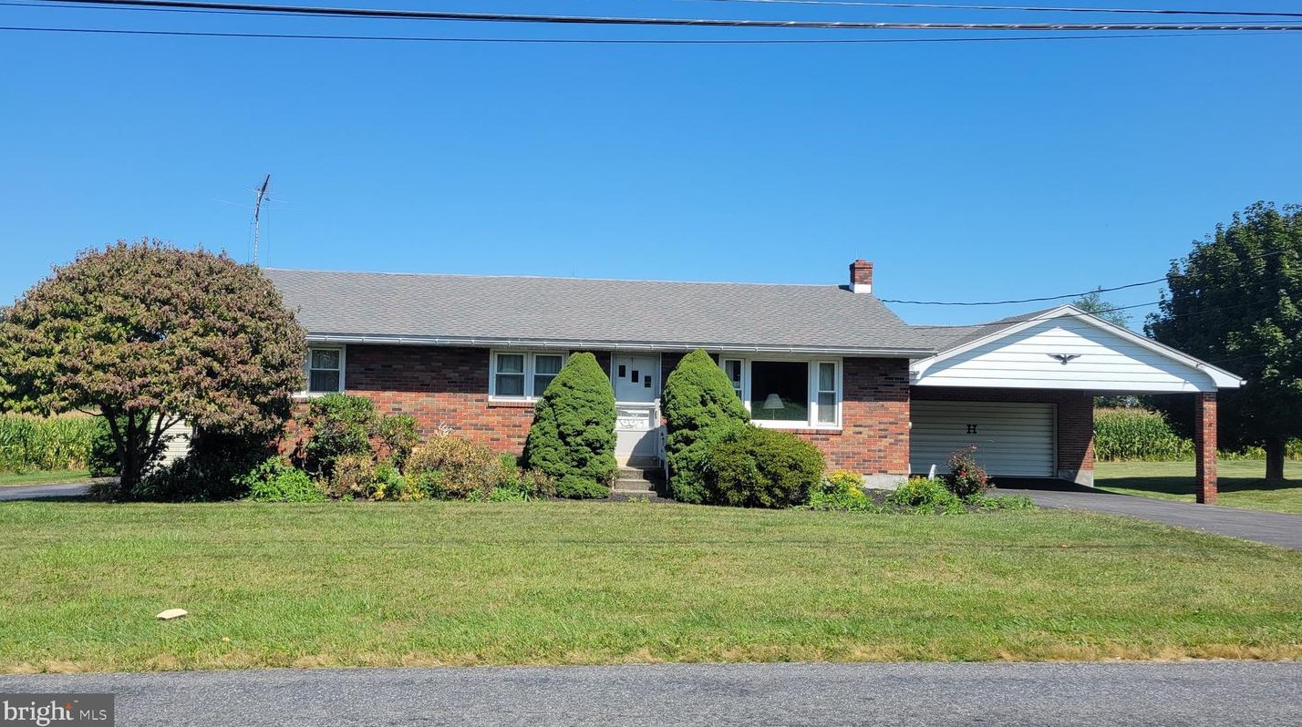 9341 Longswamp Rd, Mertztown, PA 19539