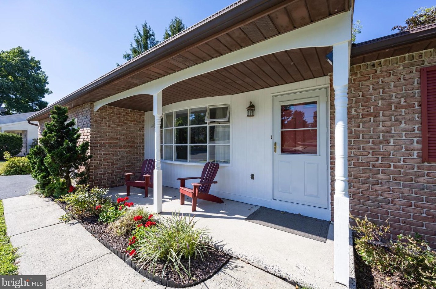 122 Russell Ave, Douglassville, PA 19518