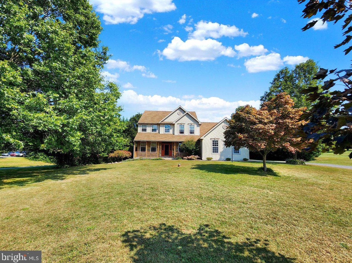 27 Glennola Dr, Hummels Store, PA 19540