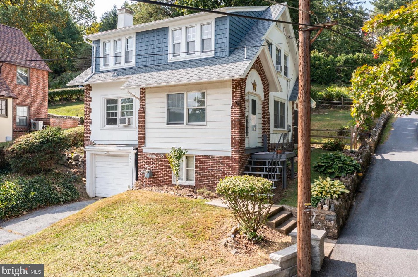 459 Hill Ave, Reading, PA 19606-1529