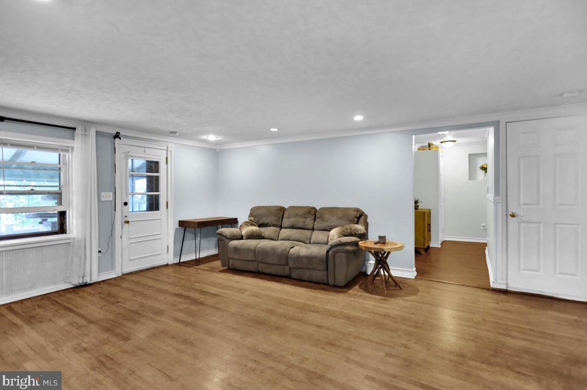2118 Fairview Ave, Reading, PA 19606-1810