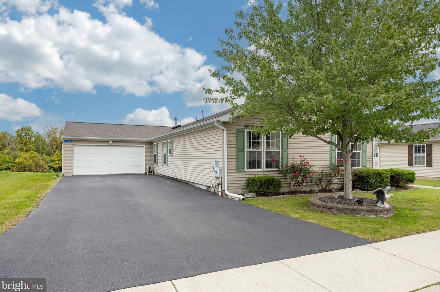 118 Random Rd, Douglassville, PA 19518