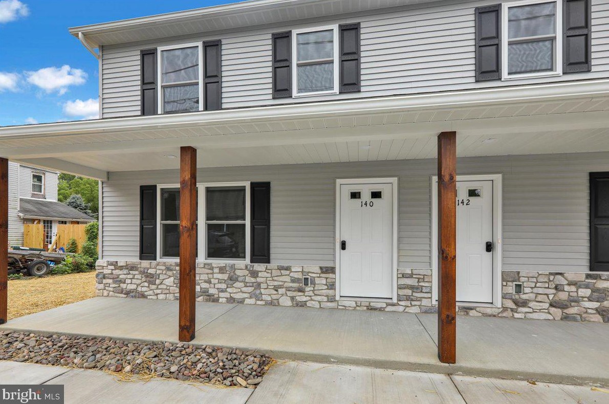 140 Main St, Shoemakersville, PA 19555