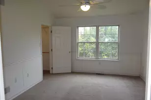 107 Country Ln, Morgantown, PA 19543 - Photo 12