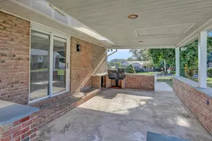 320 Hillside Dr, Reading, PA 19607 - Photo 8