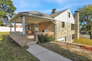 320 Hillside Dr, Reading, PA 19607 - Photo 6