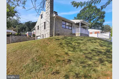 320 Hillside Drive, Reading, PA 19607 - Photo 2