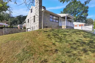 320 Hillside Dr, Reading, PA 19607 - Photo 2