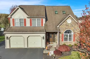 35 Pacific Ave, Sinking Spring, PA 19608 - Photo 2