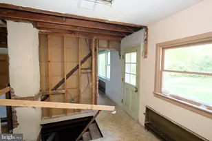 10 Klapperthal Rd, Reading, PA 19606 - Photo 18