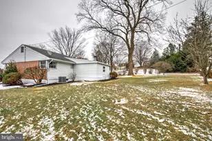 163 Thomas Pl, Reading, PA 19608 - Photo 2