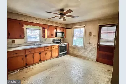 1703 Palmer Avenue, Reading, PA 19610 - Photo 6