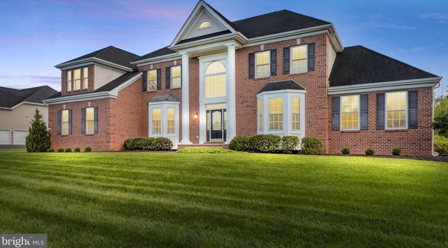 193 Cecelia Acres Dr, Warminster, PA 18974