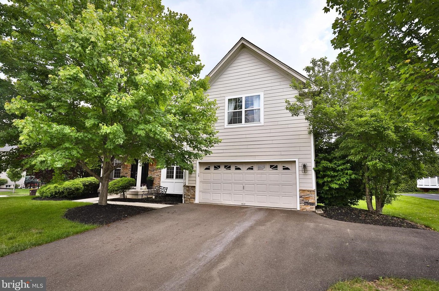 3437 Warwickshire Rd, Furlong, PA 18925-1243