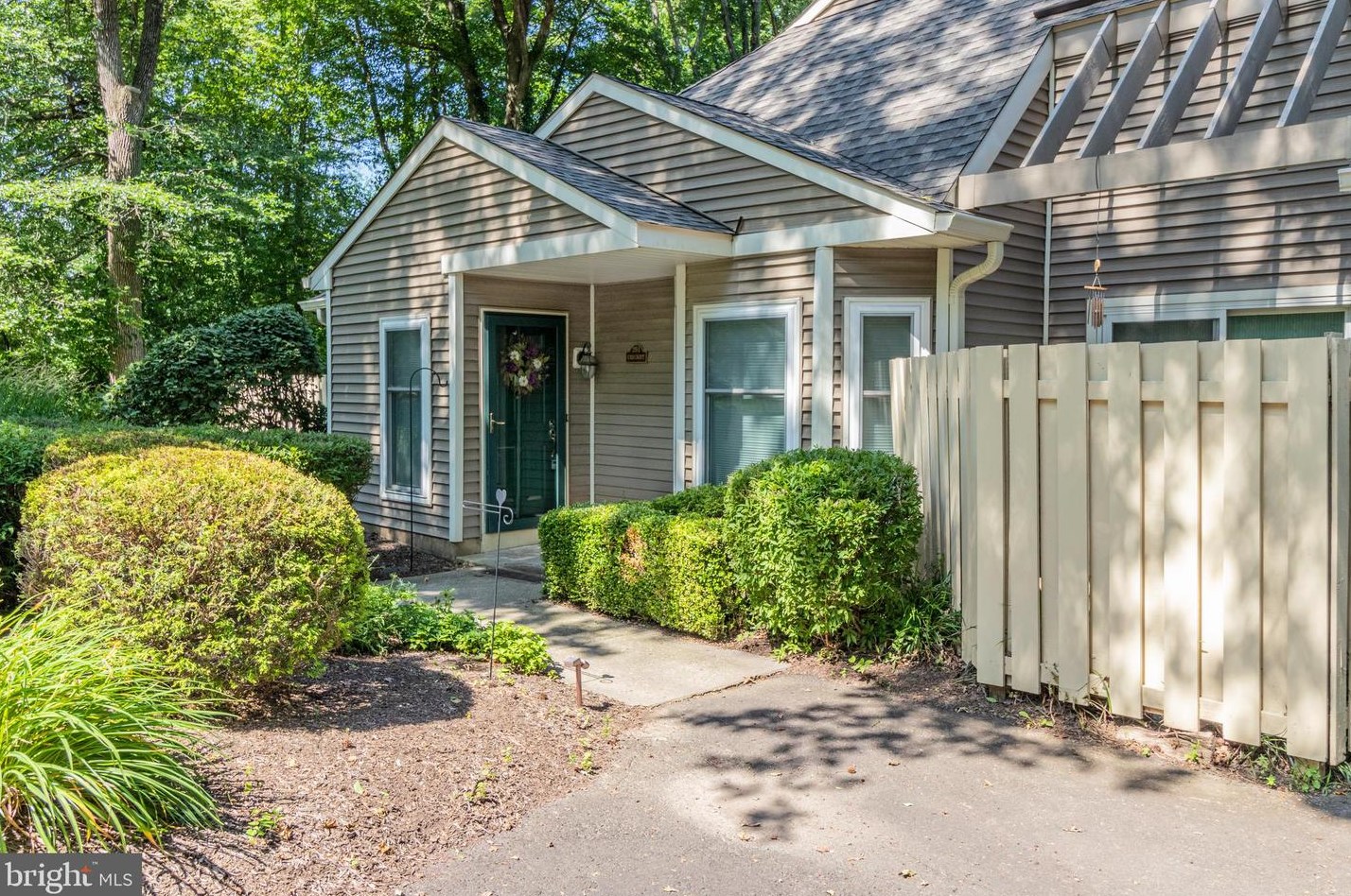 291 Cricket Ct, Yardley, PA 19067