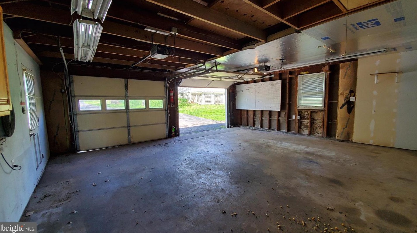 334 9th St, Sellersville PA  18960-2207 exterior