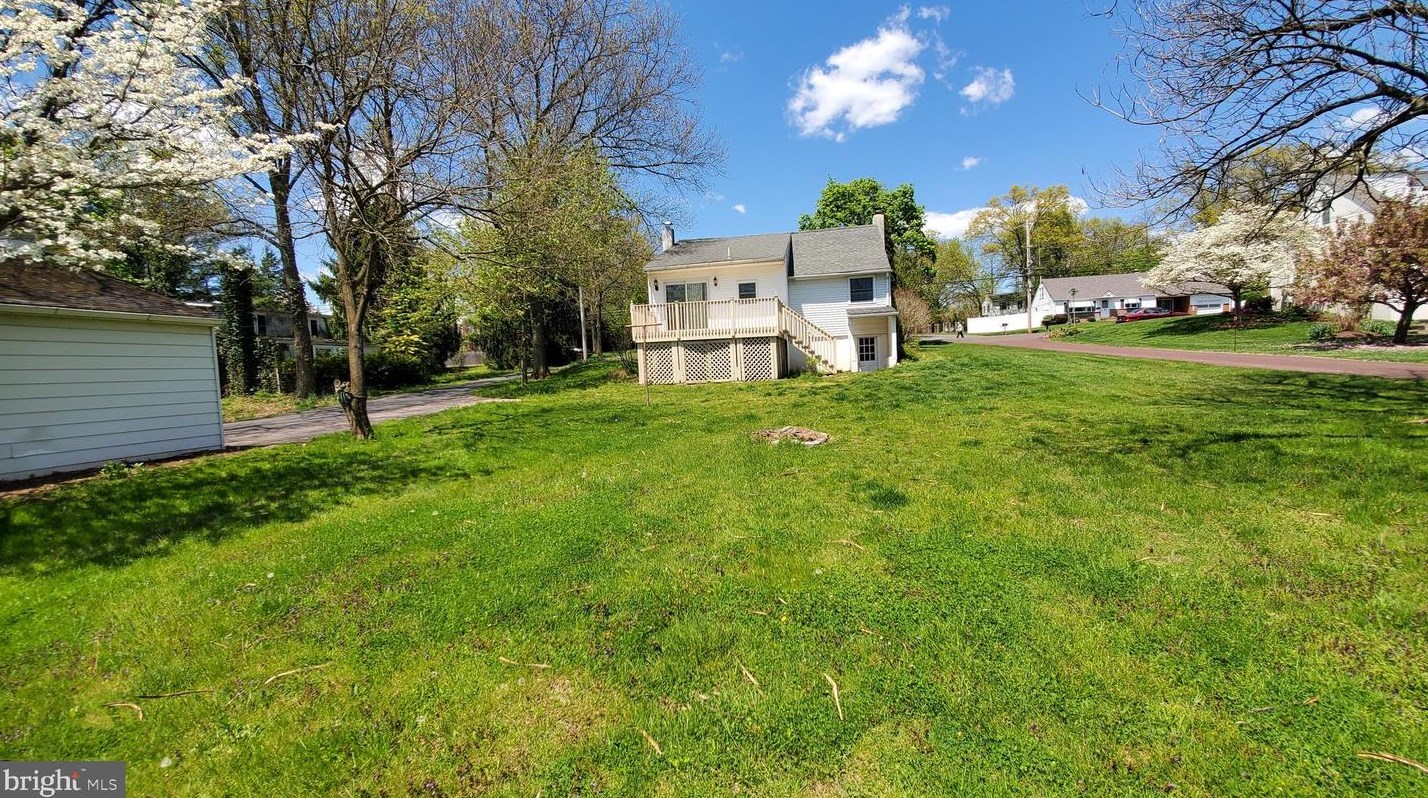 334 9th St, Sellersville PA  18960-2207 exterior