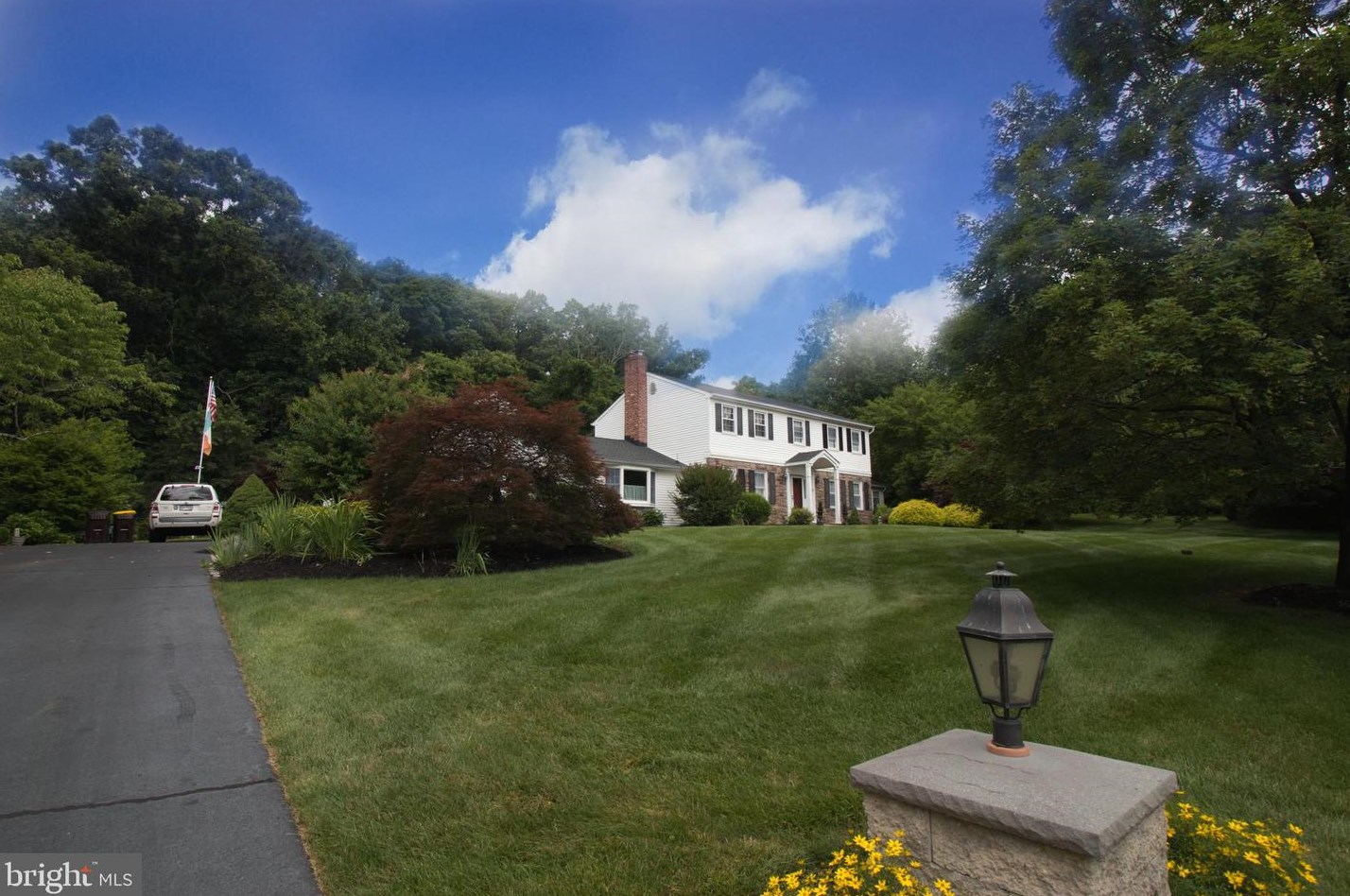46 Pine View Dr, Gardenville, PA 18901