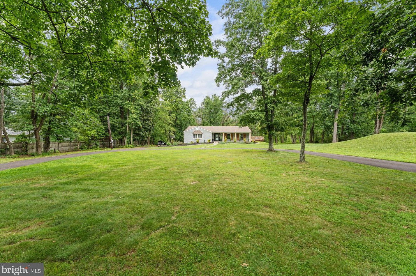 209 Rickert Rd, Sellersville, PA 18960-3411