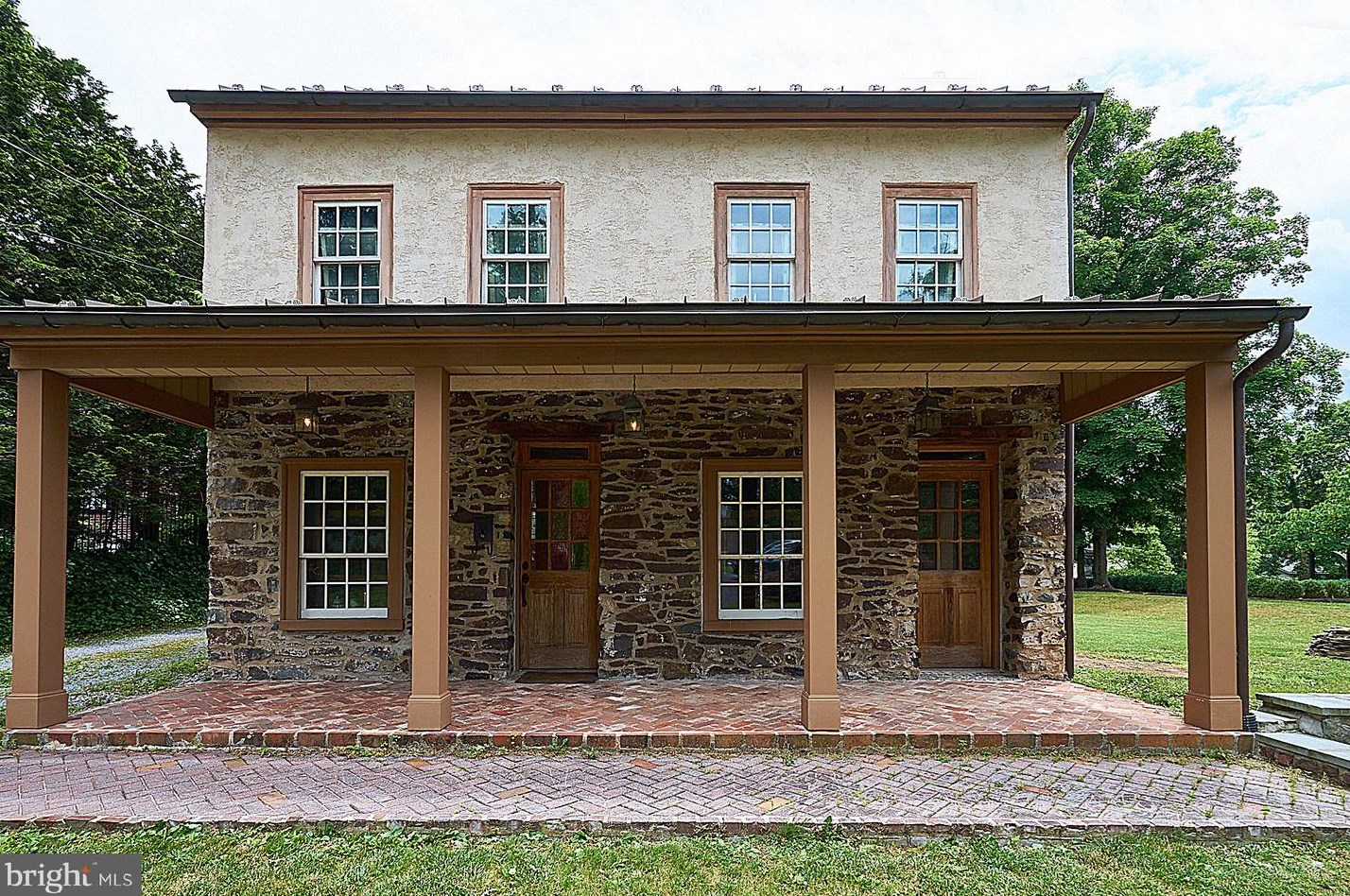 76 Old York Rd, New Hope, PA 18938-1407
