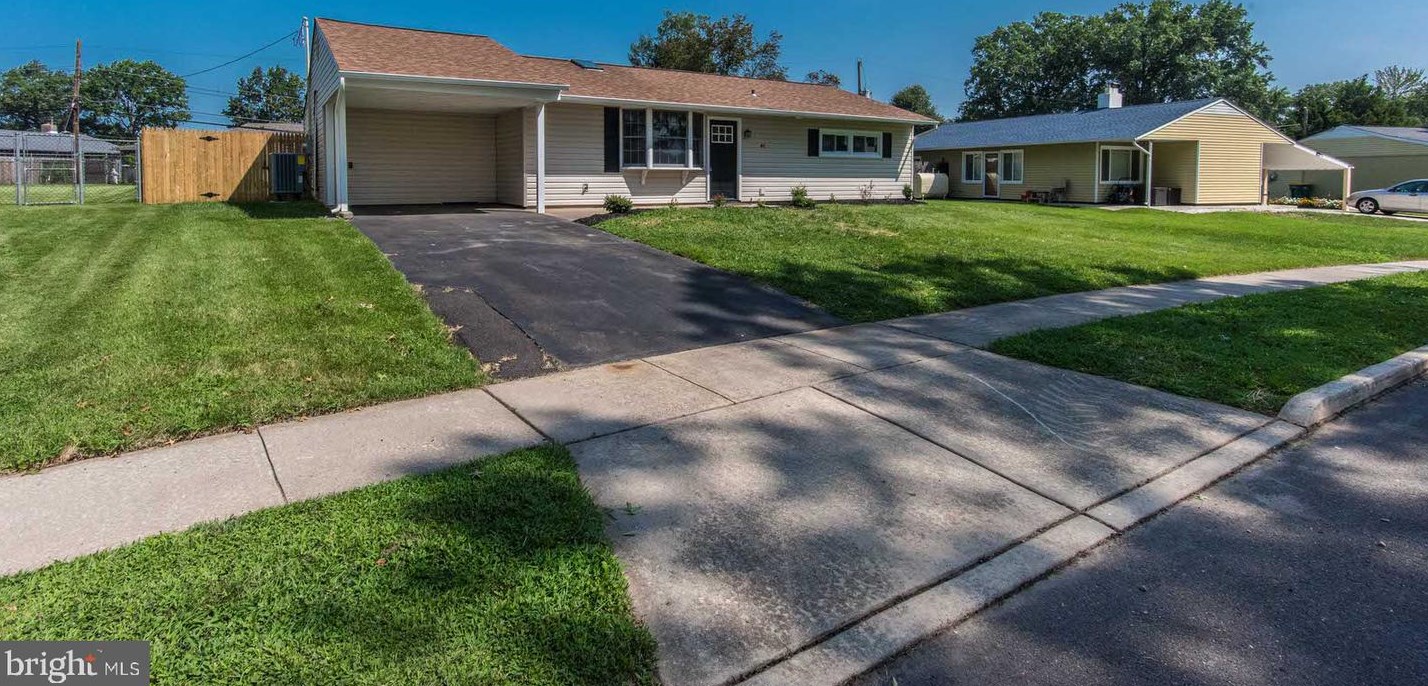49 Forest Ln, Levittown, PA 19055-2125