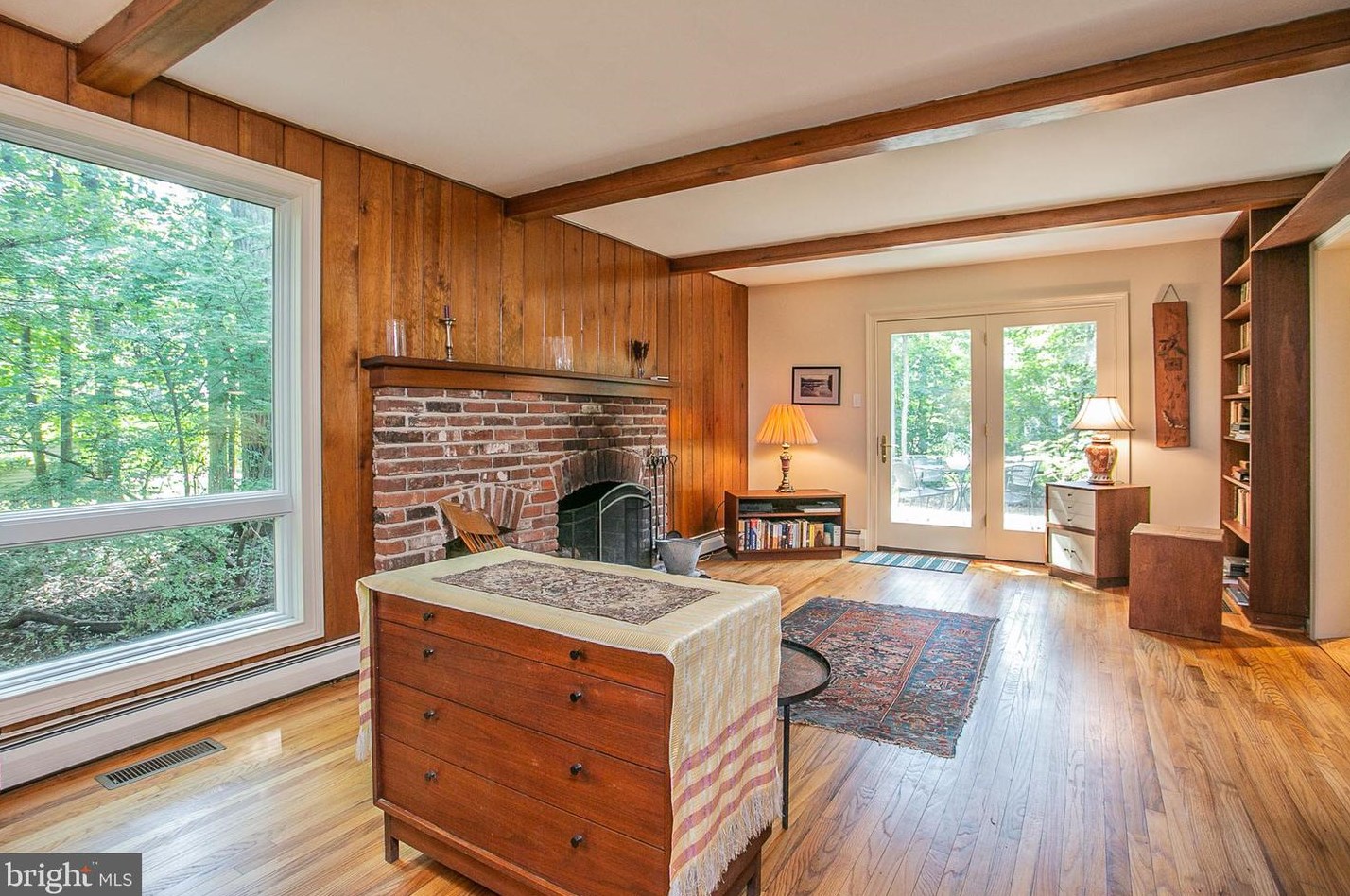 24 Scarlet Oak Dr, Gardenville PA  18901-2912 exterior