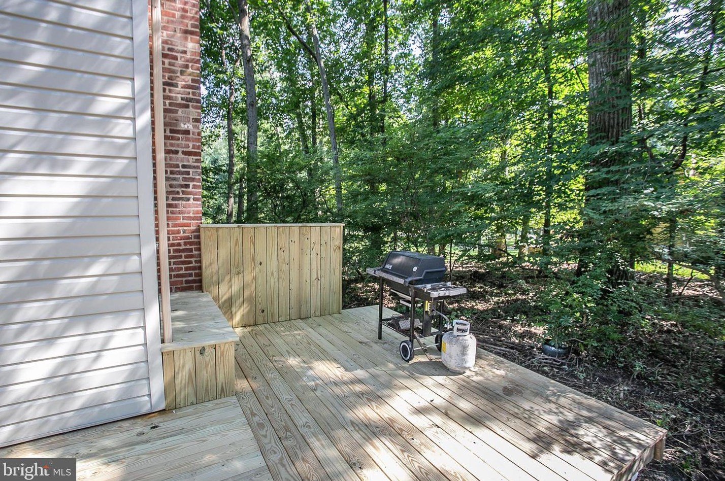 24 Scarlet Oak Dr, Gardenville PA  18901-2912 exterior