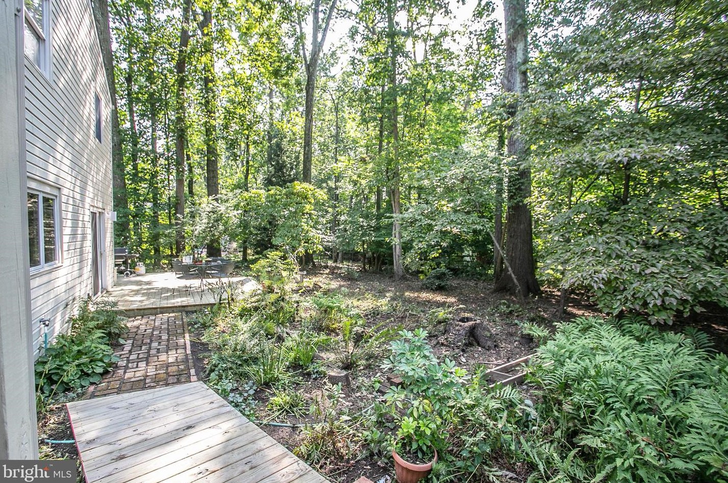 24 Scarlet Oak Dr, Gardenville PA  18901-2912 exterior