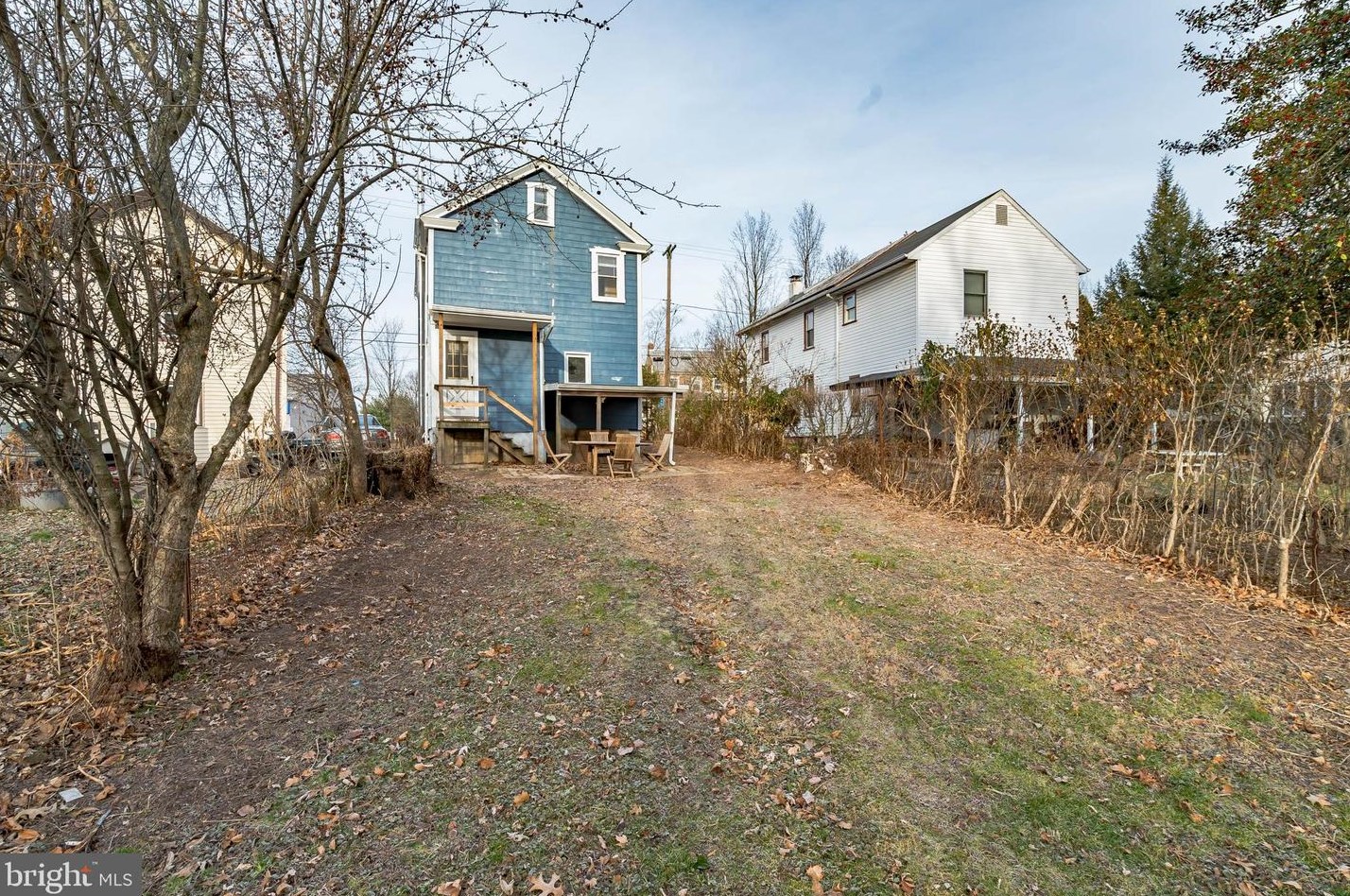 14 Hilltown Pike, Line Lexington, PA 18932
