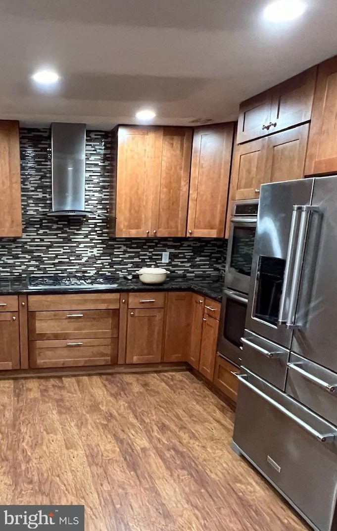 176 Indian Creek Dr, Levittown PA  19057-2202 exterior