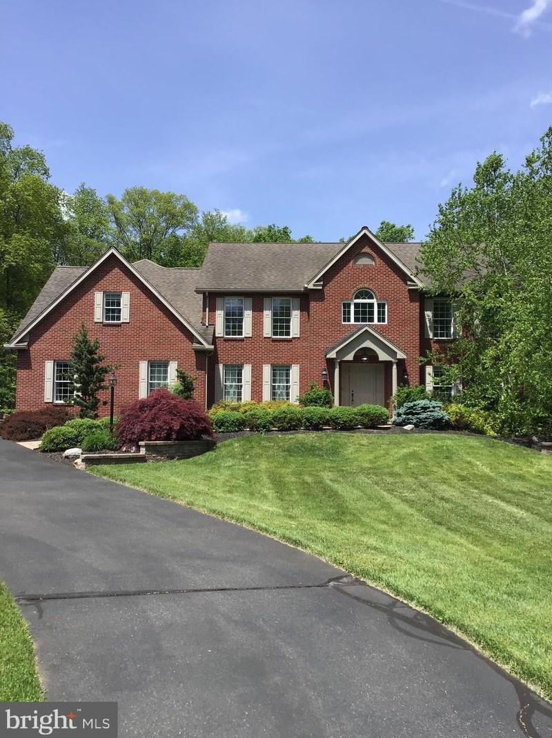 931 Thatcher Rd, Quakertown, PA 18951-5527