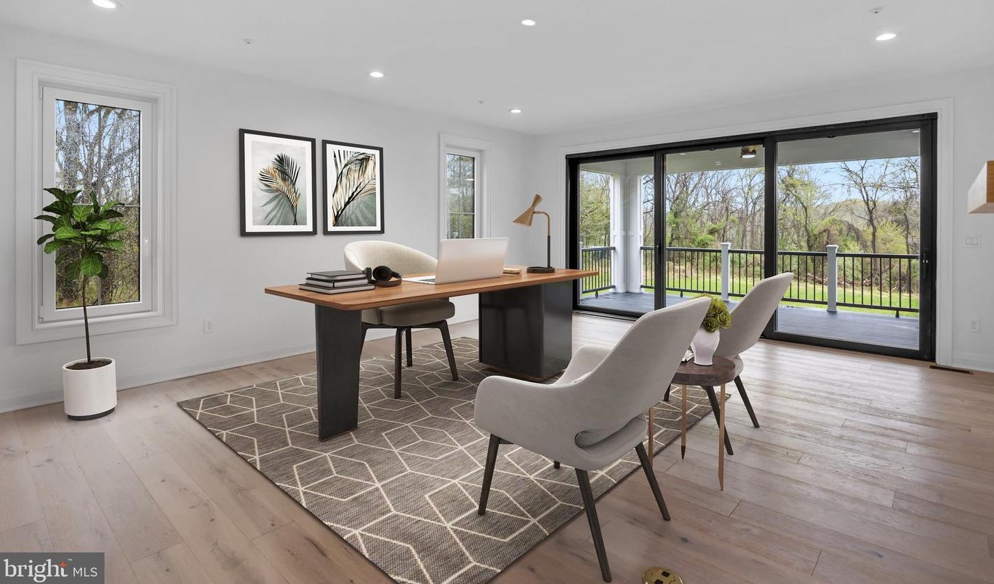 49 Thompson Mill Rd, Upper Makefield PA  18940-9628 exterior