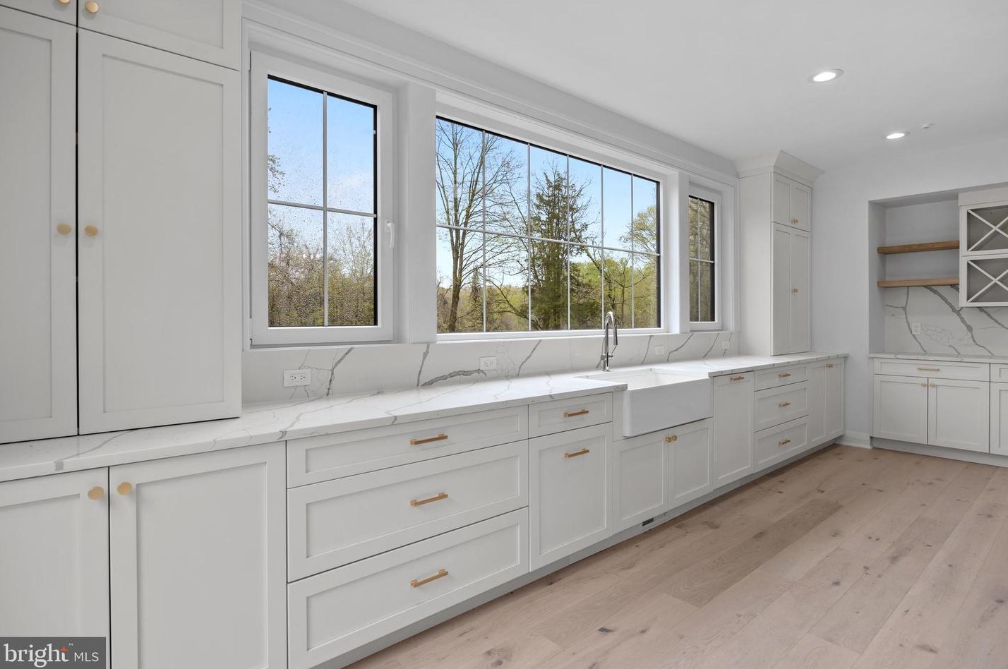 49 Thompson Mill Rd, Upper Makefield PA  18940-9628 exterior