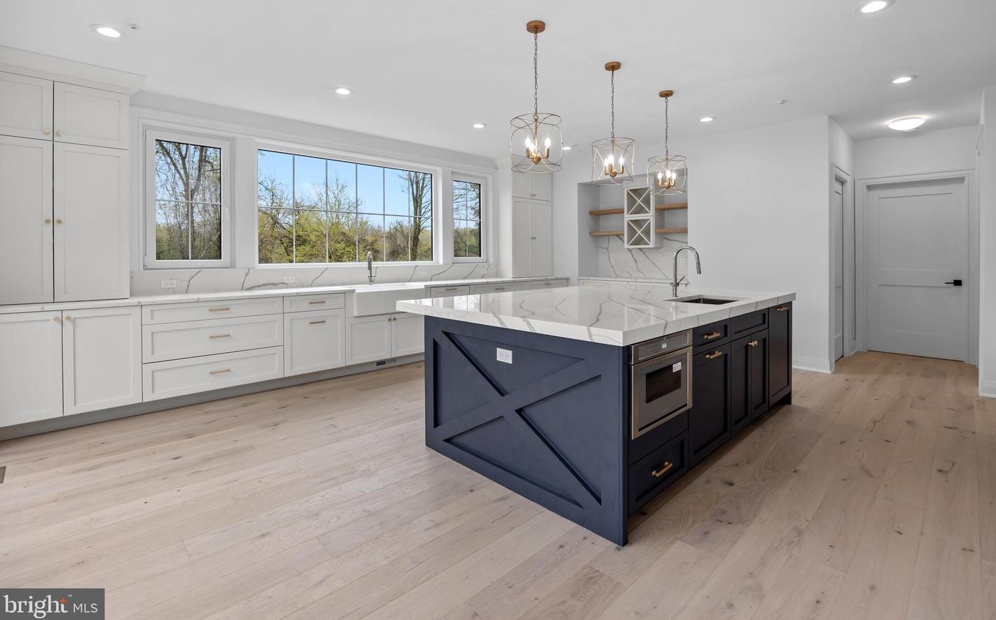 49 Thompson Mill Rd, Upper Makefield PA  18940-9628 exterior