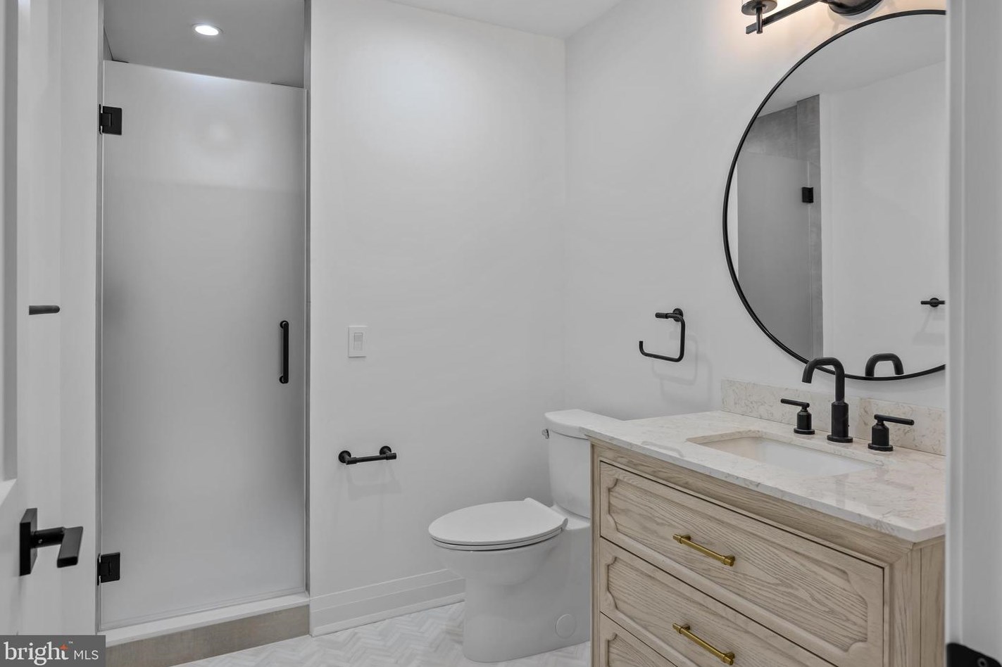 49 Thompson Mill Rd, Upper Makefield PA  18940-9628 exterior