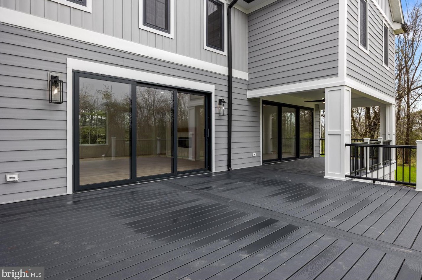 49 Thompson Mill Rd, Upper Makefield PA  18940-9628 exterior