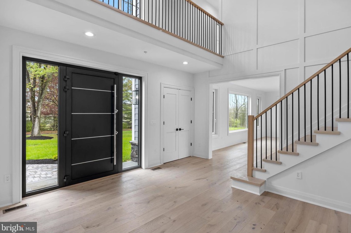 49 Thompson Mill Rd, Upper Makefield PA  18940-9628 exterior