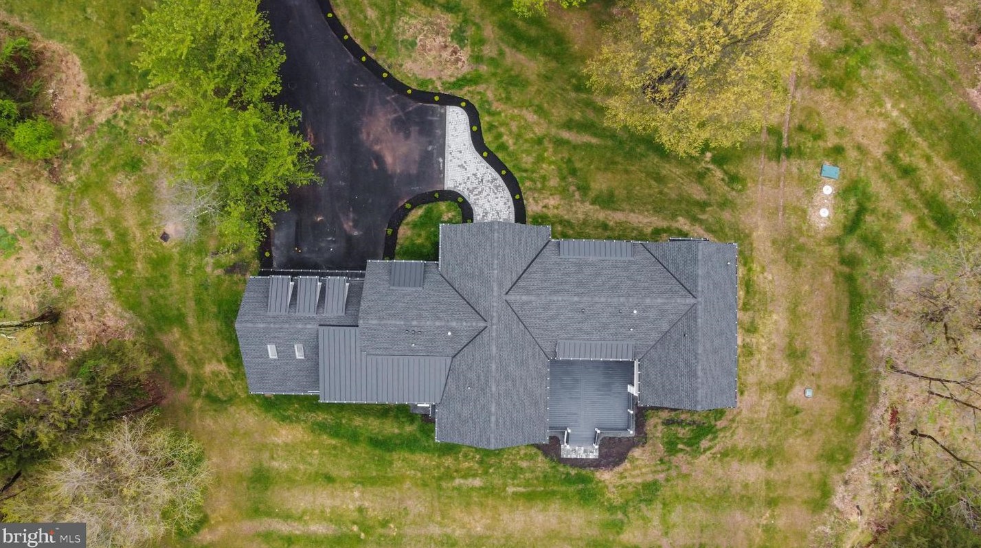 49 Thompson Mill Rd, Upper Makefield PA  18940-9628 exterior