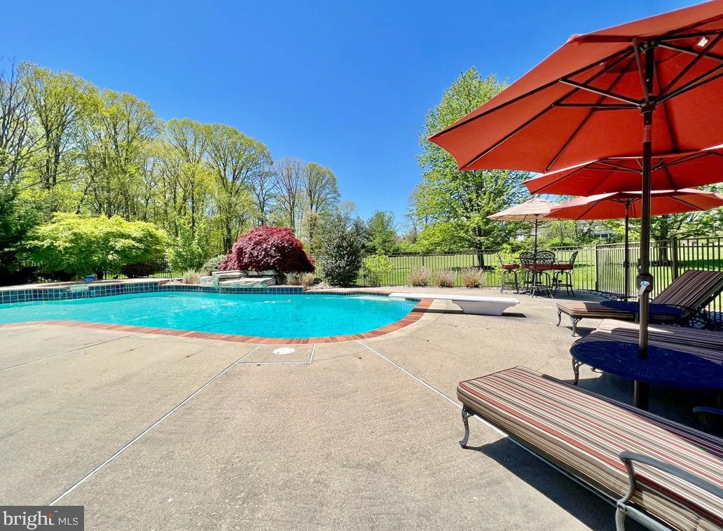 16 Eagleton Farm Rd, Upper Makefield PA 18940-4214 exterior