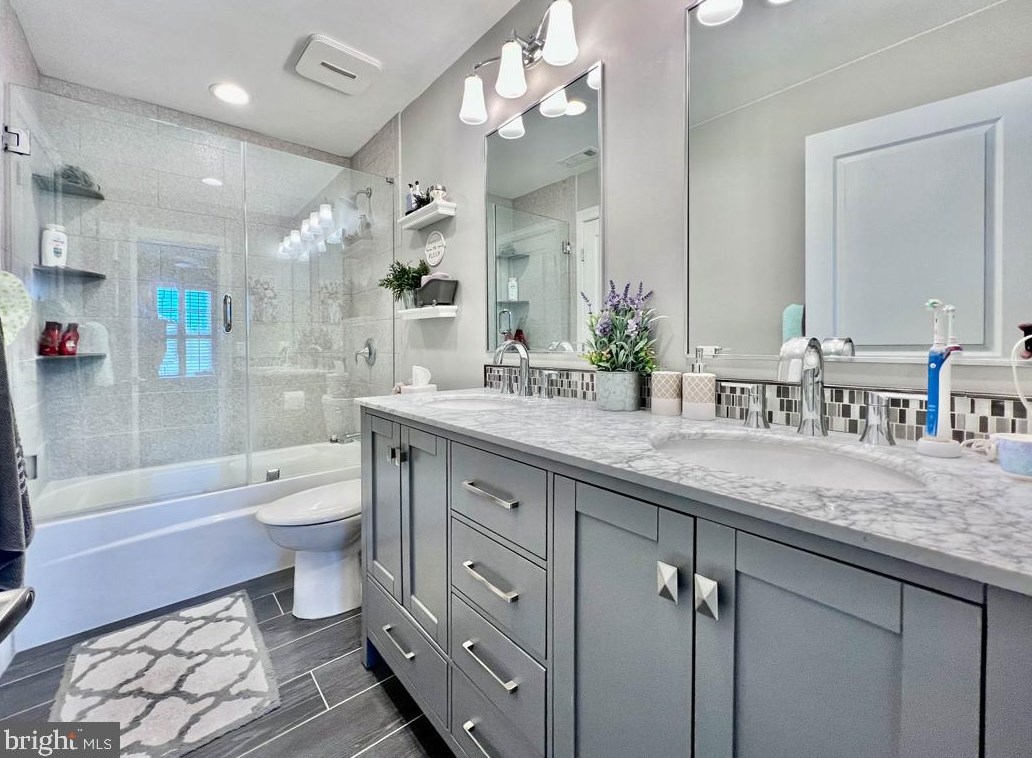 16 Eagleton Farm Rd, Upper Makefield PA 18940-4214 exterior