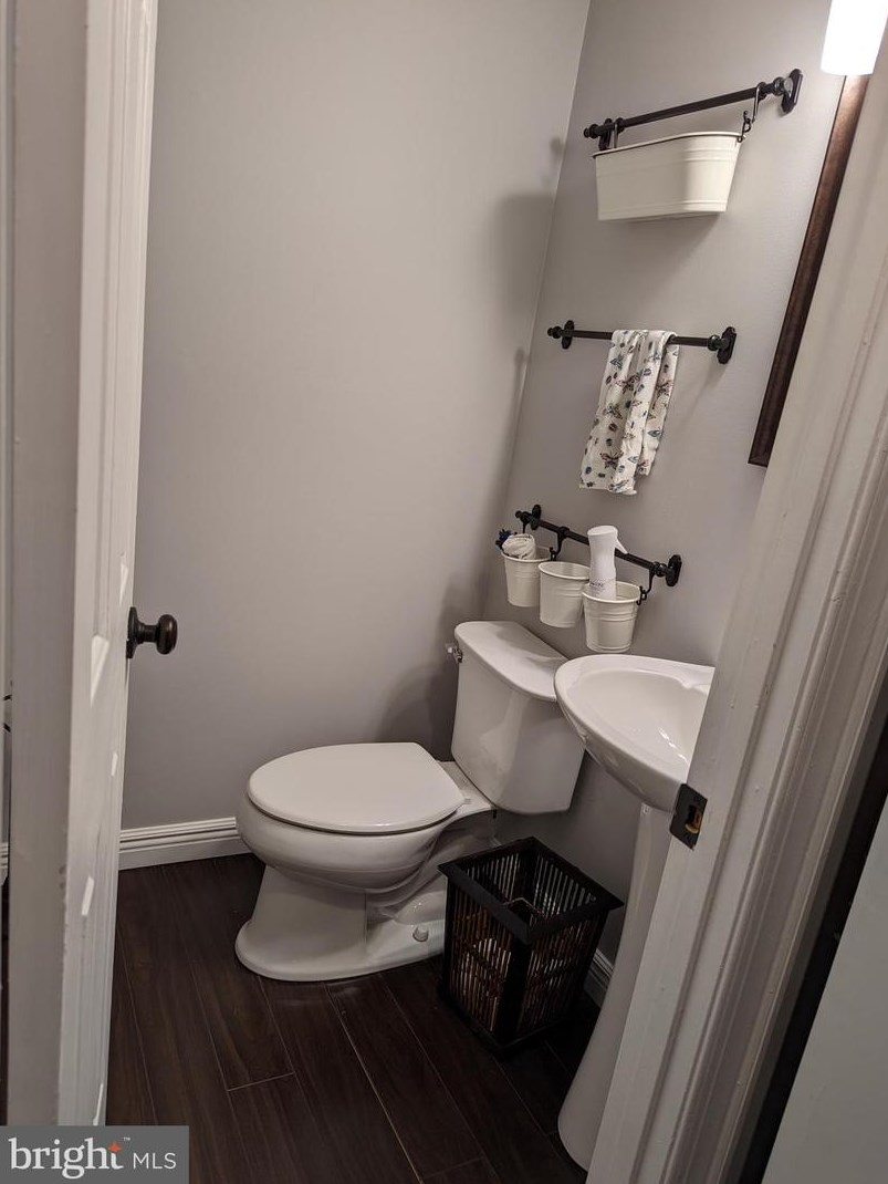 4 Bennington Pl, Upper Makefield PA  18940-1702 exterior