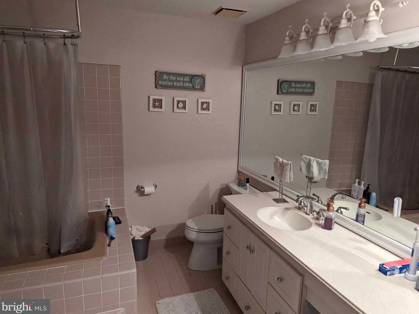 4 Bennington Pl, Upper Makefield PA  18940-1702 exterior