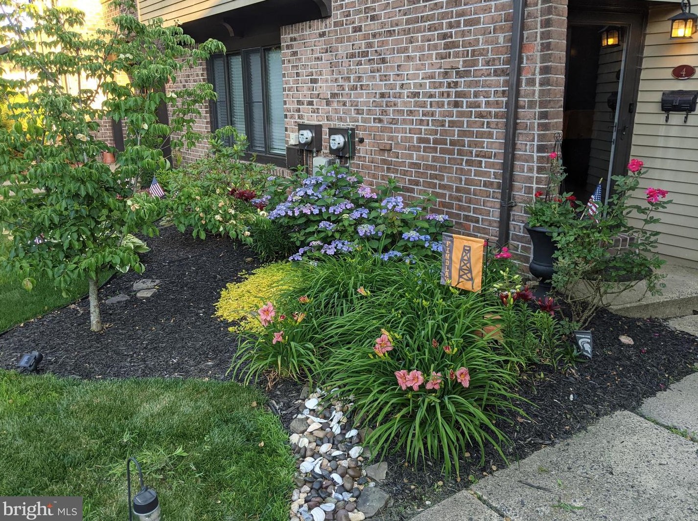 4 Bennington Pl, Upper Makefield PA  18940-1702 exterior