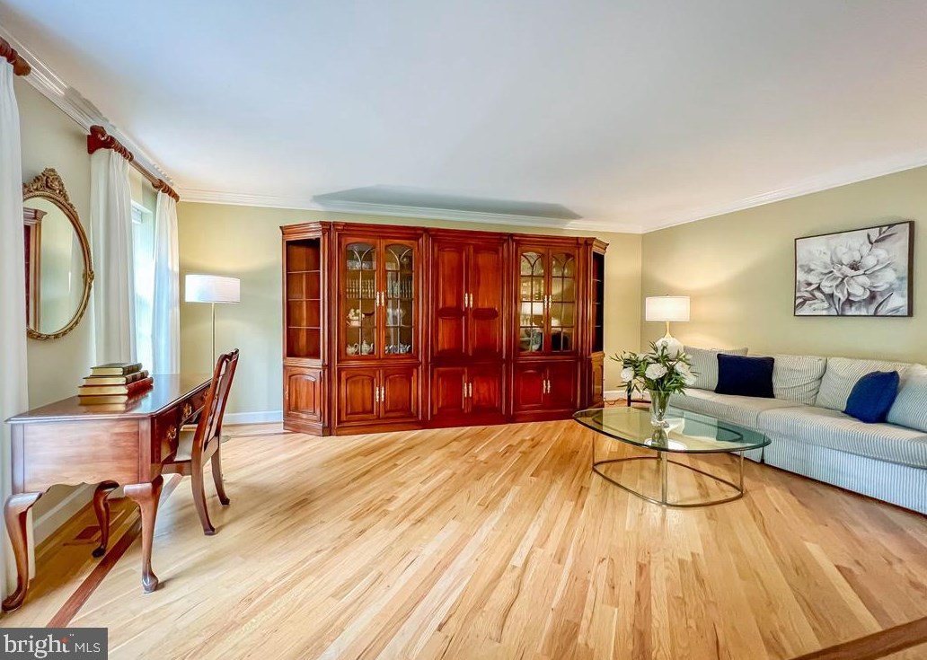 1 Autumn Dr, Upper Makefield PA  18940-1764 exterior